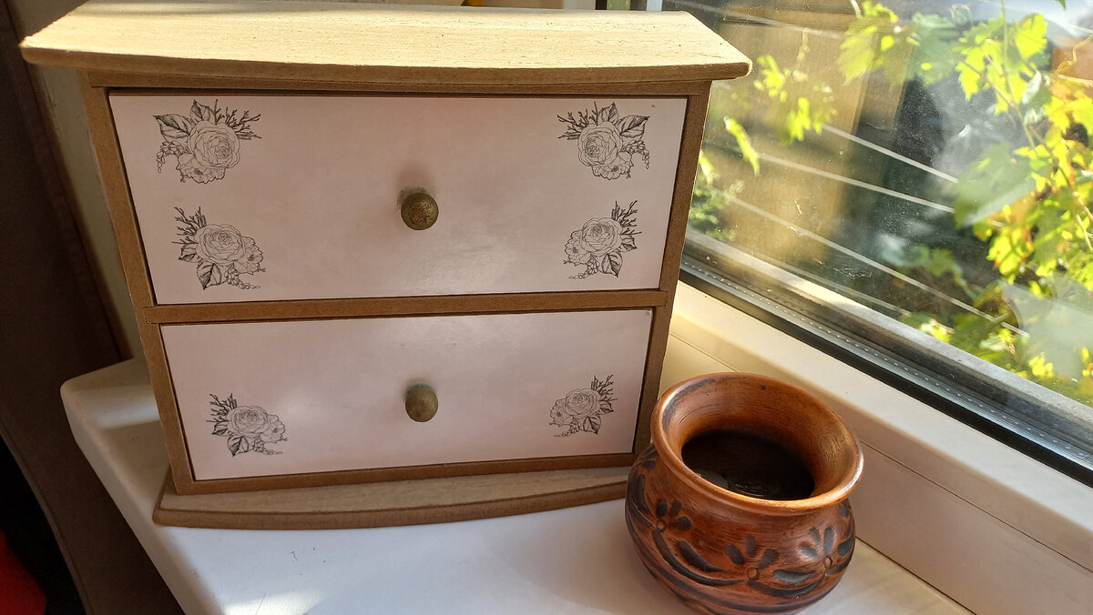 Глечик и шкатулка–банк. Фото автора