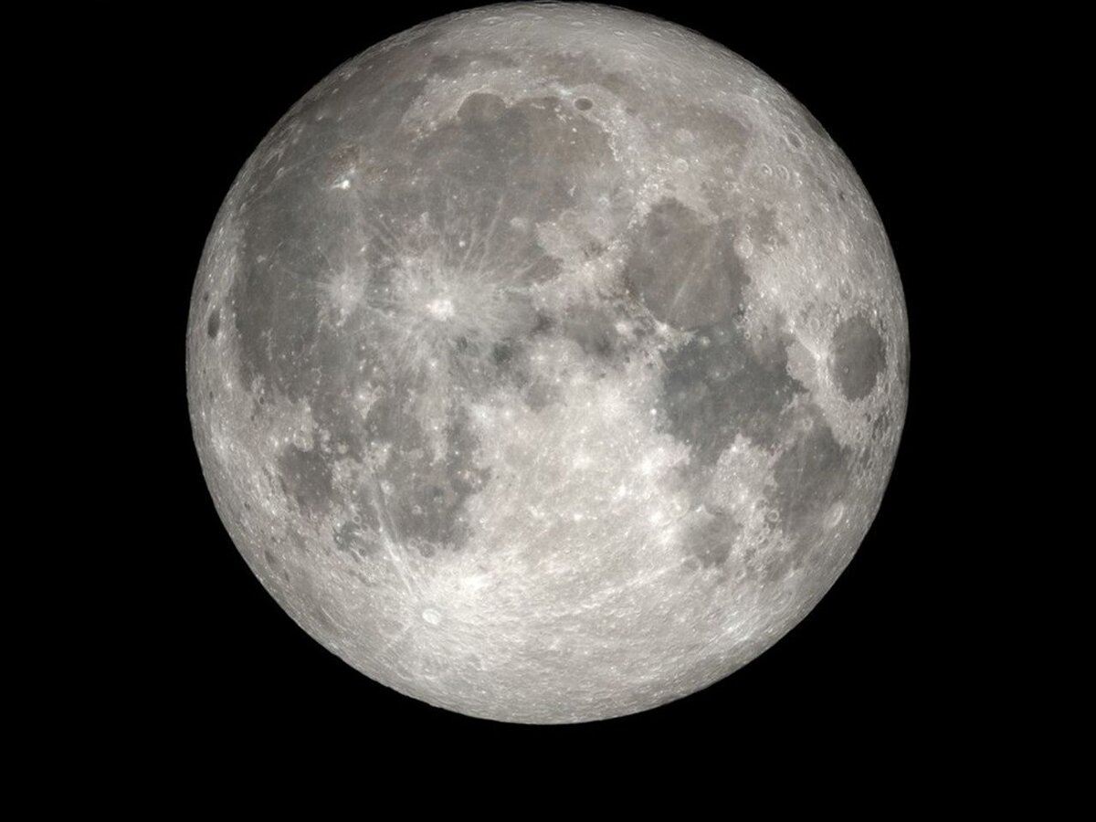    31 августа куряне смогут наблюдать «Голубое Суперлуние»