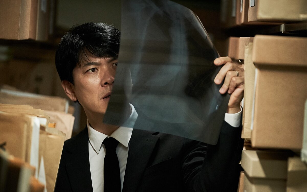 Кадр к фильму «Невидимый убийца» 2022 г.