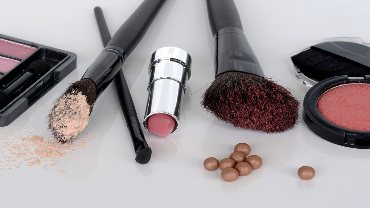 О сроках хранения косметики