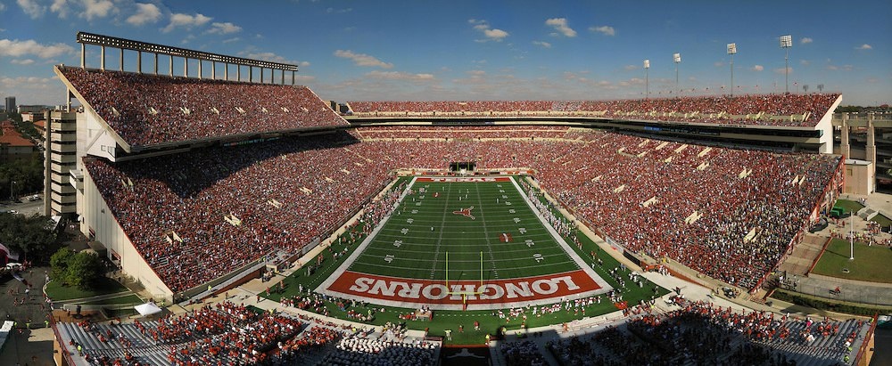 Стадион  «Даррелл Роял»