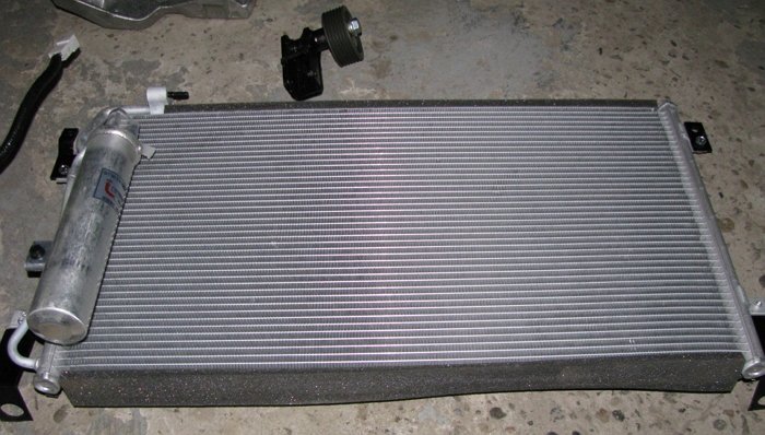 Фото радиатора кондиционера автомобиля