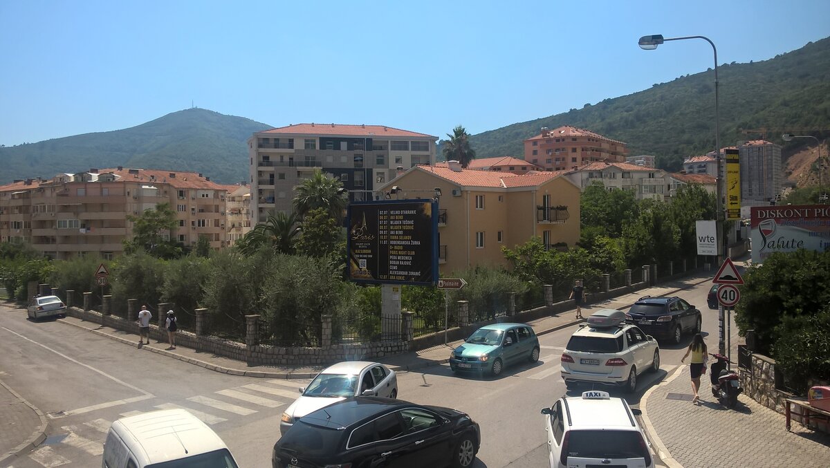 Приготовьтесь примерно к чему-то такому, плюс-минус разные архитектурные решения