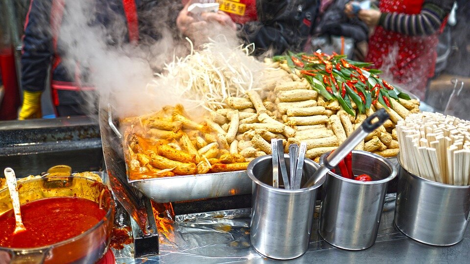 https://cdn.pixabay.com/photo/2017/01/11/08/30/market-1971125_960_720.jpg