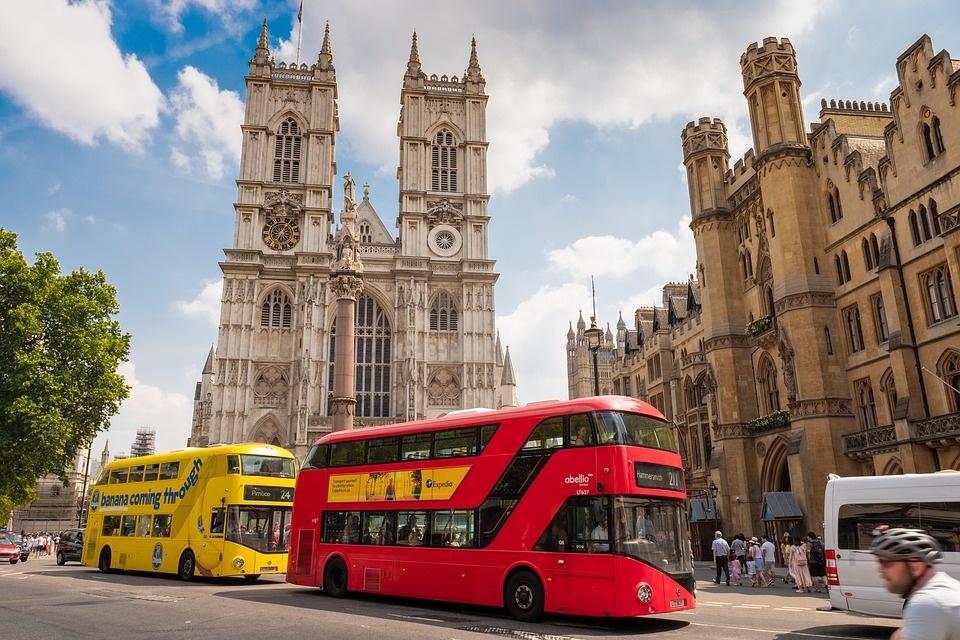 https://pixabay.com/photos/london-bus-yellow-red-westminster-3582649/