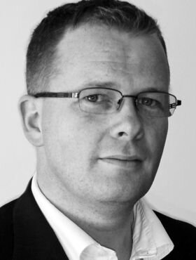 Брайан Макгиллоуэй, ирландский писатель, автор детективов