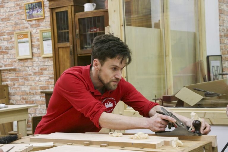 Сергей Клейн, преподаватель столярной школы