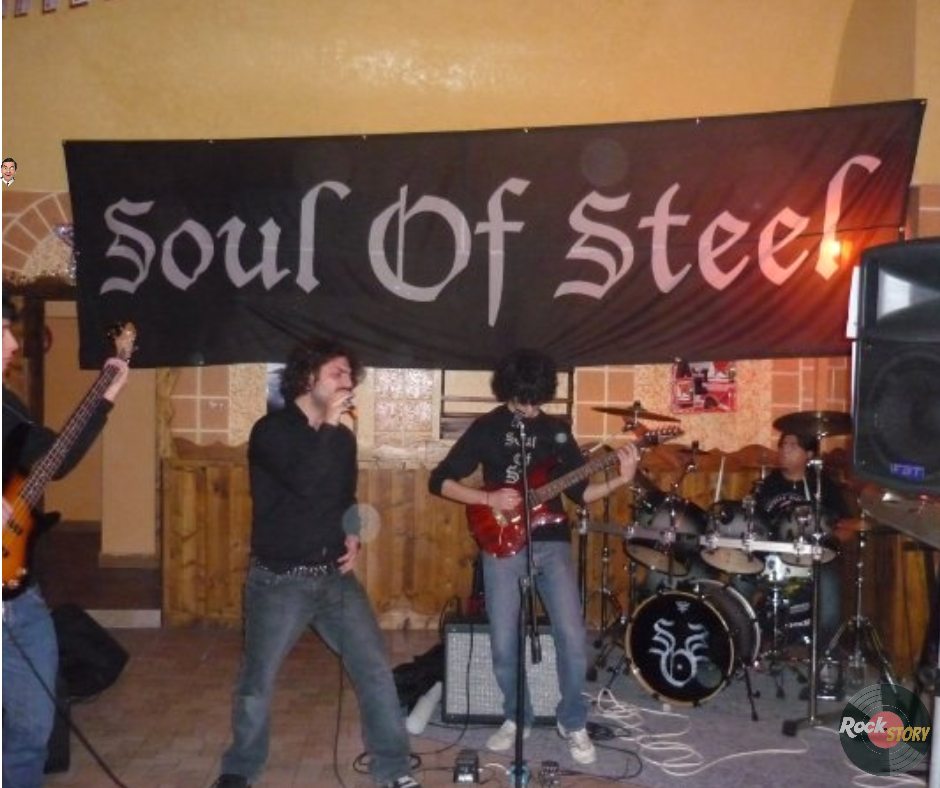 На фотографии участники группы Soul of Steel в 2009 году 