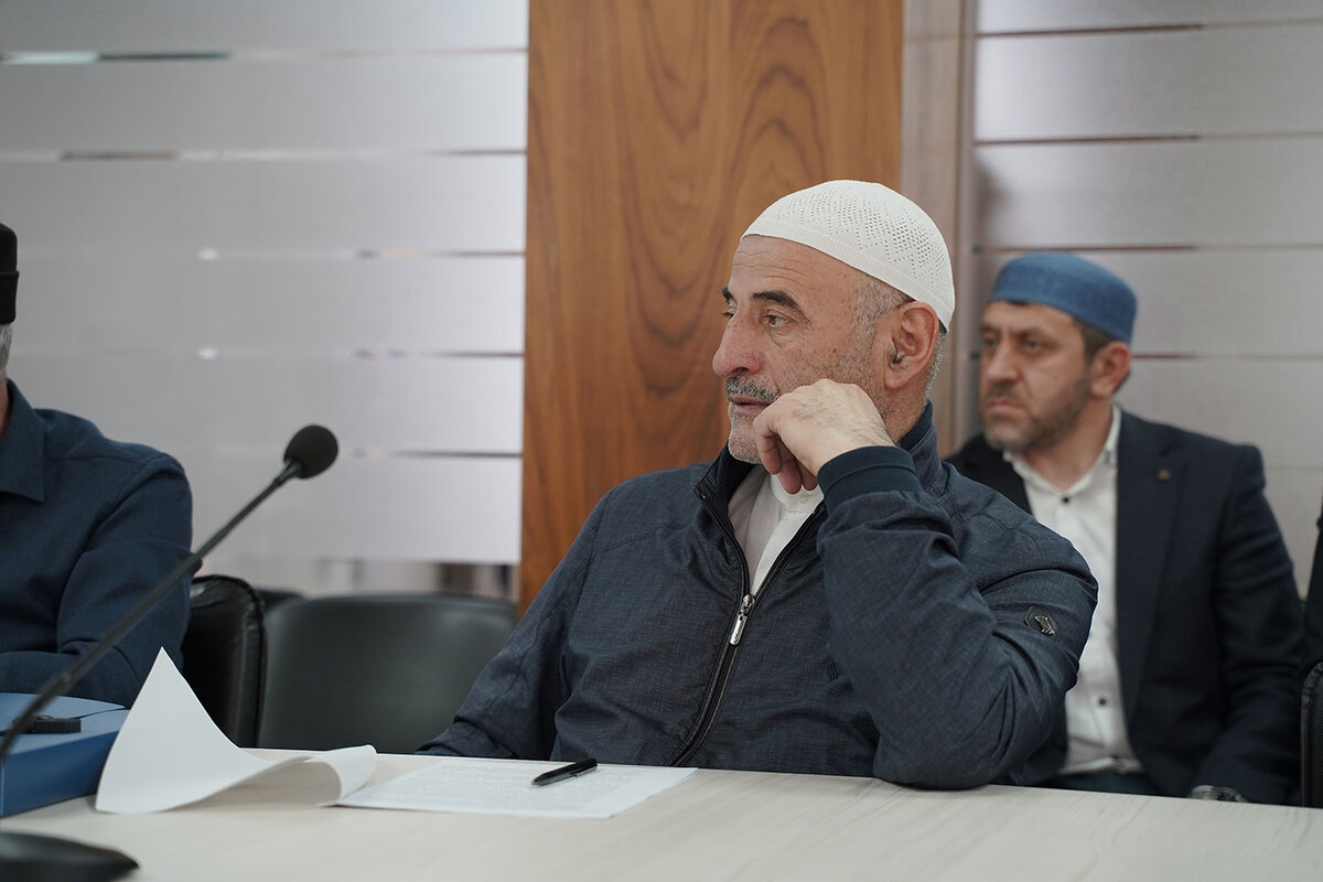 Муфтият дагестана байрам. Муфтий Северного Кавказа. Муфтият РД. Геккиев муфтий Северного. Муфтий Нальчика в 2005г