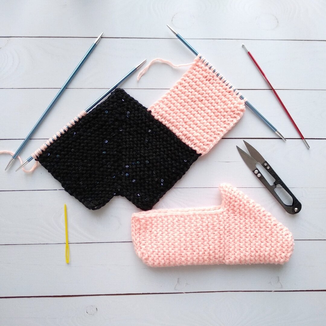 Как набирала с правого бока (см.описание вязания)