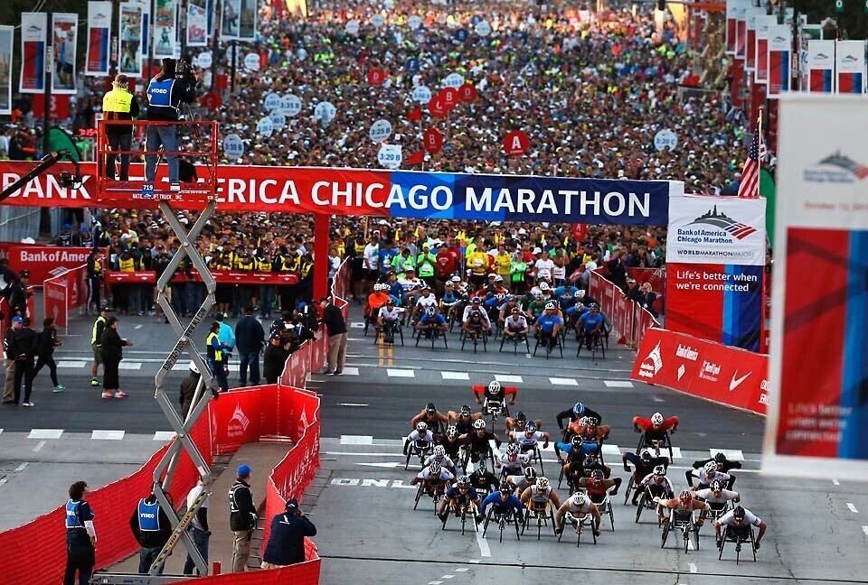 Ссылка на марафон. Марафон Чикаго старт. Большая шестерка марафонов. Chicago Marathon logo.