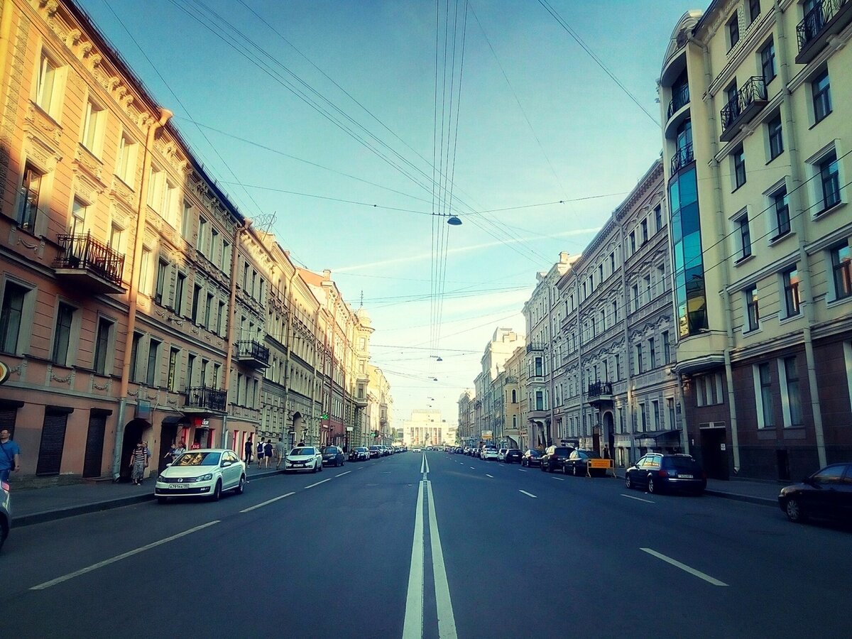 Гороховая улица в санкт петербурге. Гороховая улица Питер. Улица Гороховая Санкт-Петербург фото. Питер улица Гороховая 19.