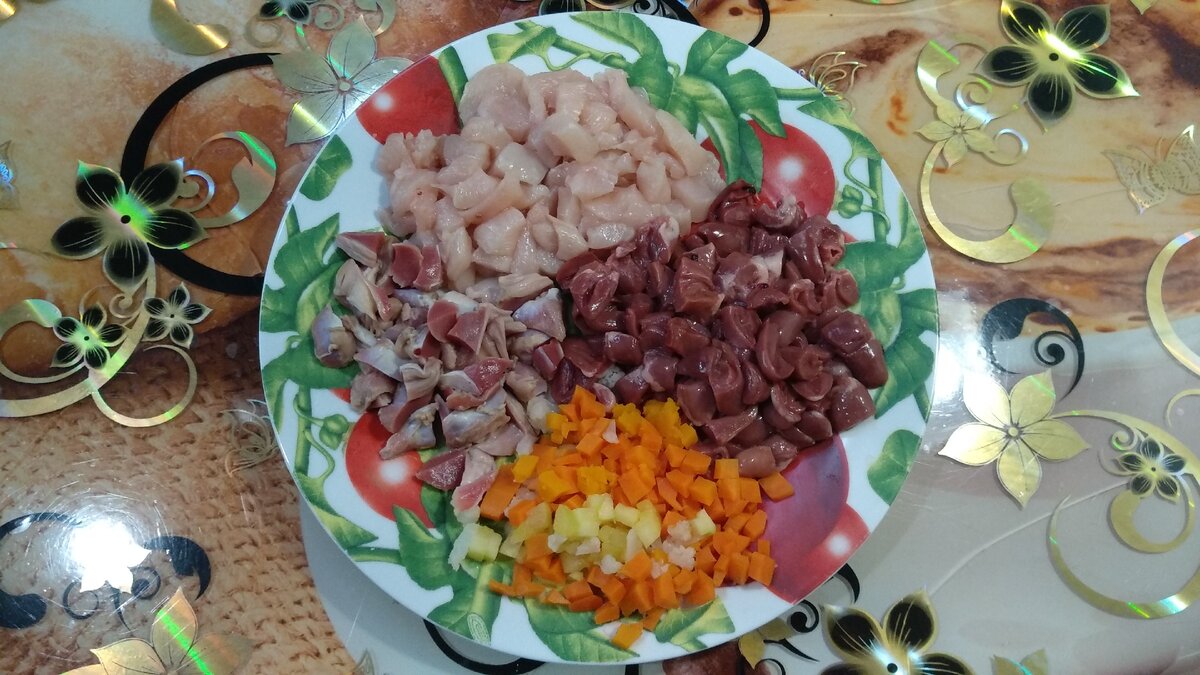 Порезанные продукты))