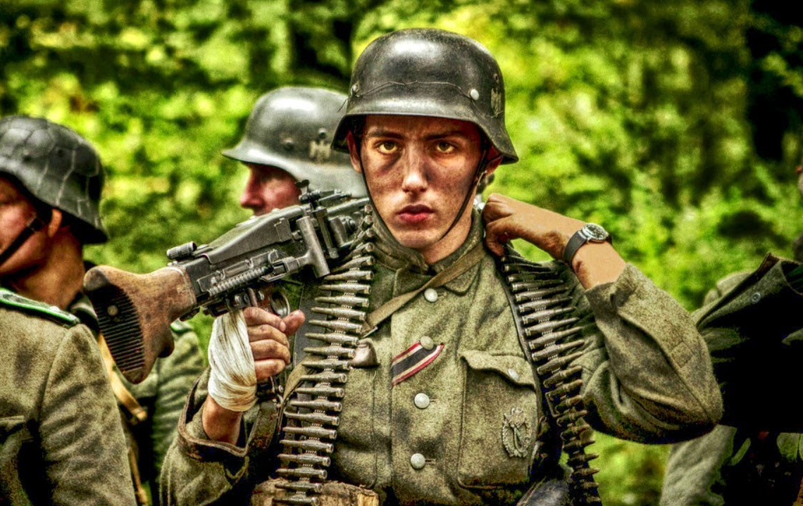 Военные сс. Wehrmacht солдат. Германия вв2. Армия СС вермахта. Немецкий солдат вермахта.