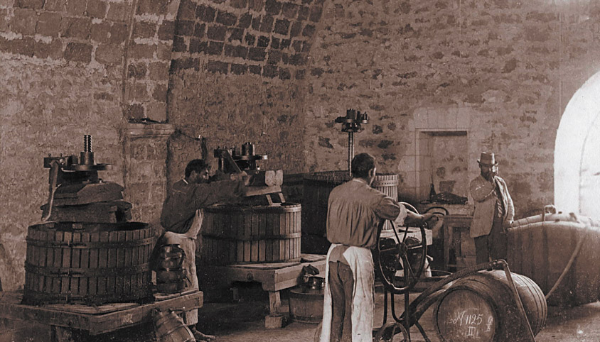 Завод "Новый свет", производство шампанского 1900 года, принесшее славу ему и его создателю, князю Голицыну.