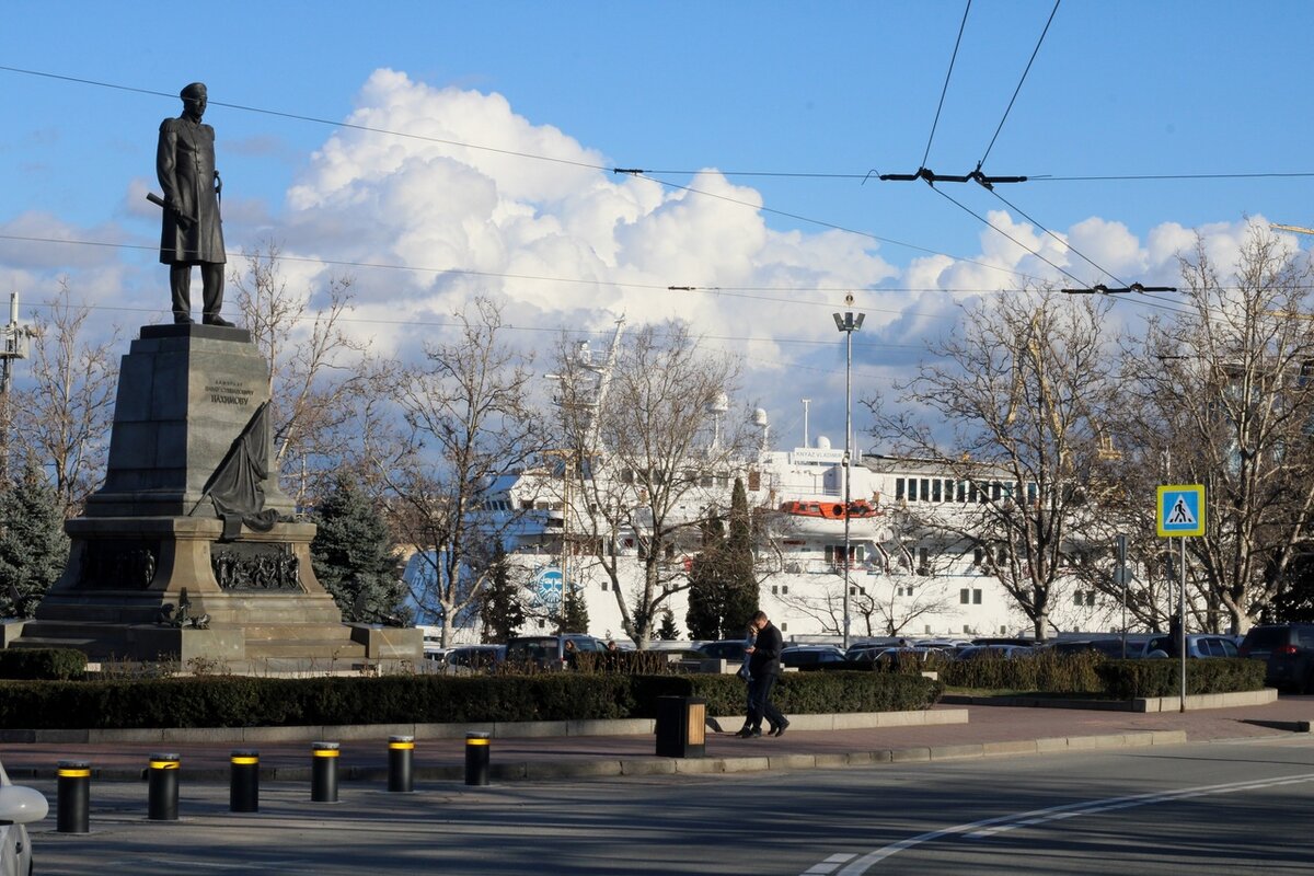 Памятник П.С. Нахимову 