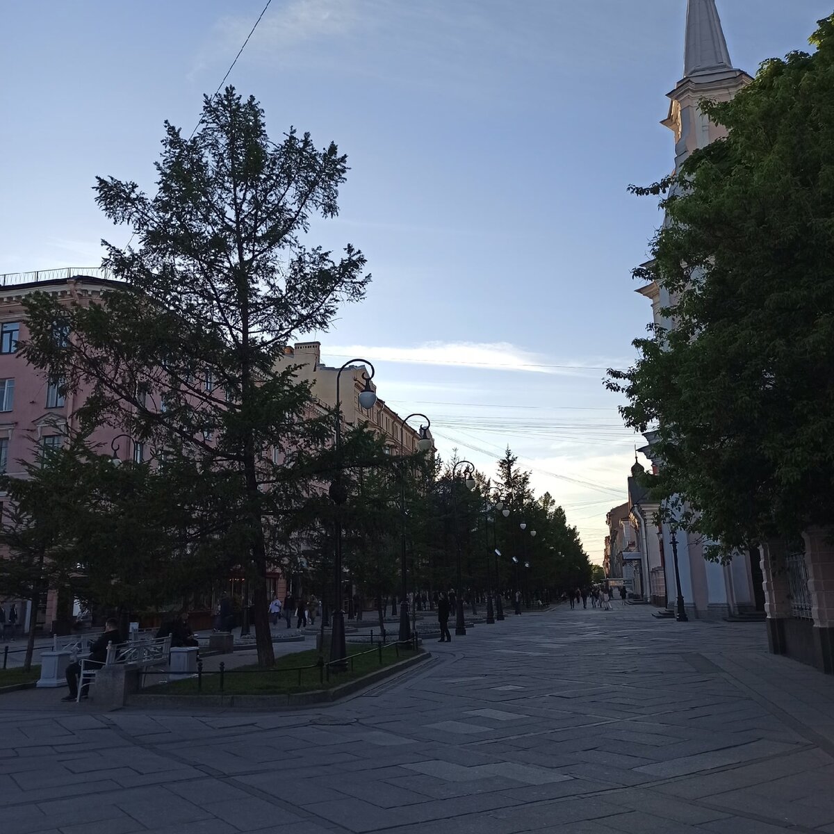 Пошла в магазин, чтобы купить мороженое, но мороженого не было:(