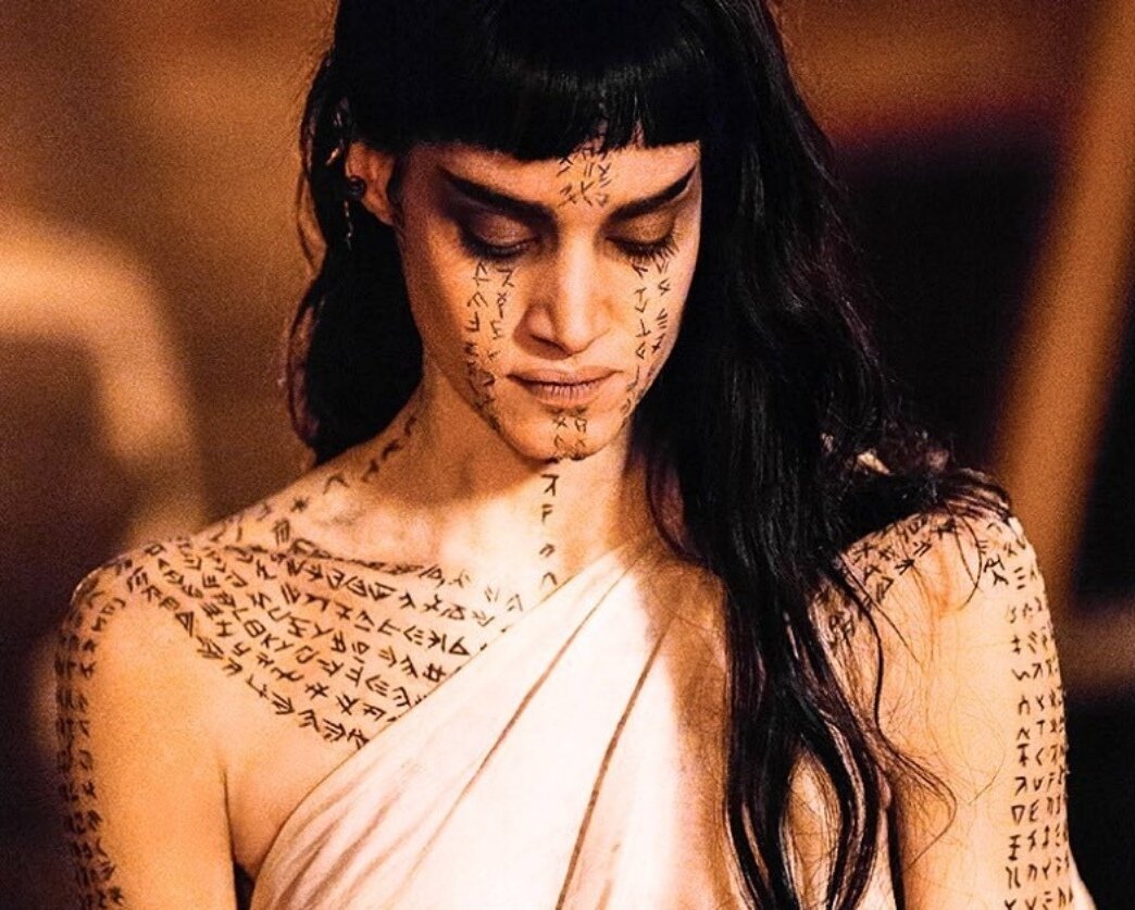 Sofia boutella the mummy makeup