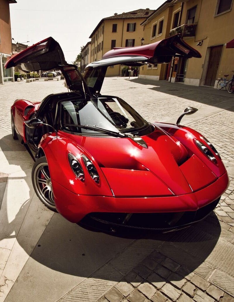 машина pagani