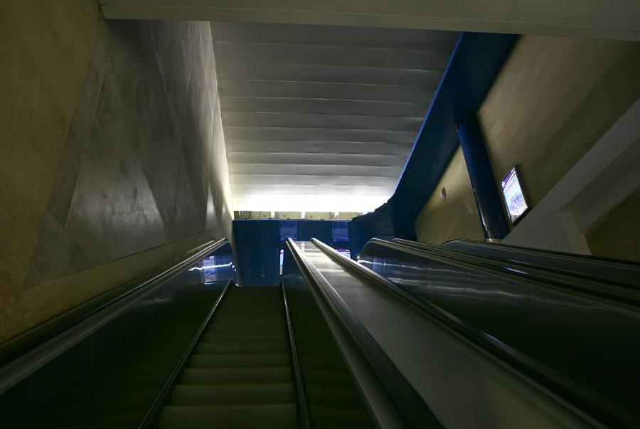 метрополитен порту. базовая станция 5g huawei. включи станцию 5. станция троице лыково. станция каховская бкл.