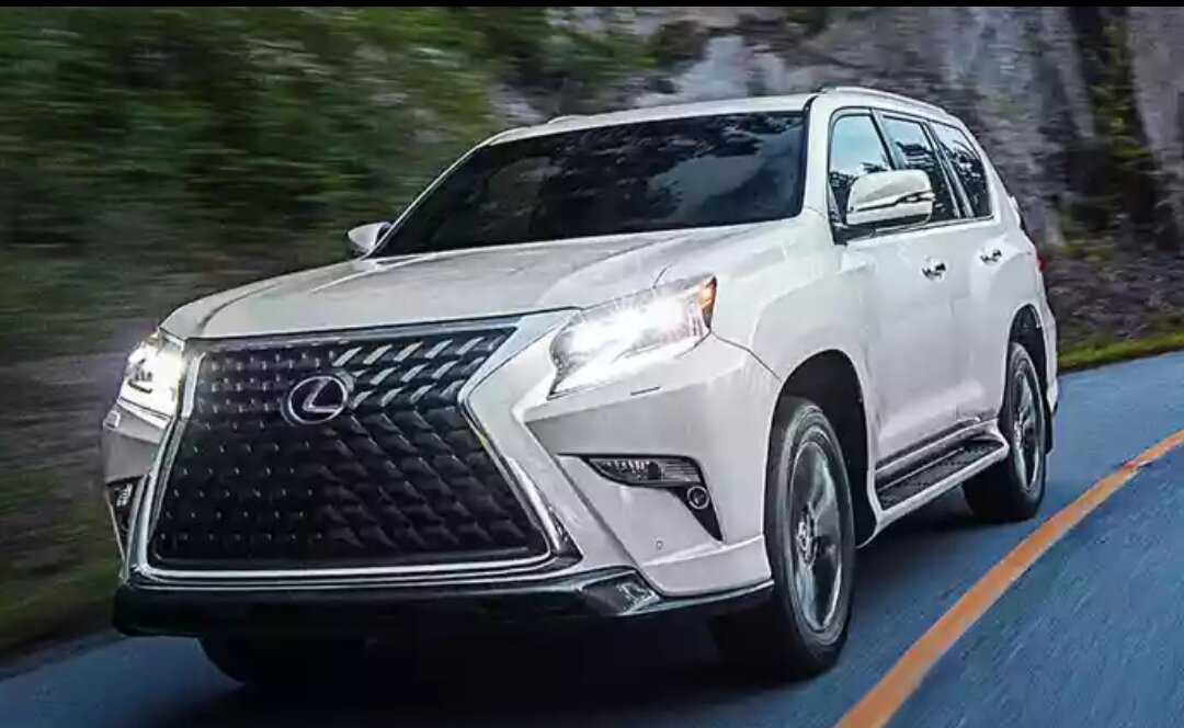 Цветовая линейка Black Line также была немного обновлена: Eminent White Pearl заменяет Starfire Pearl и дополняет эксклюзивный оттенок Nori Green Pearl.