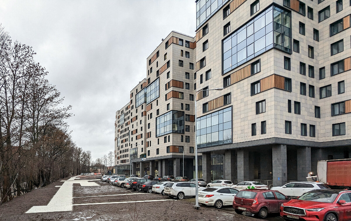 Отель “Best Western Zoom Hotel” снаружи и внутри. Листайте карусель.1 из 5