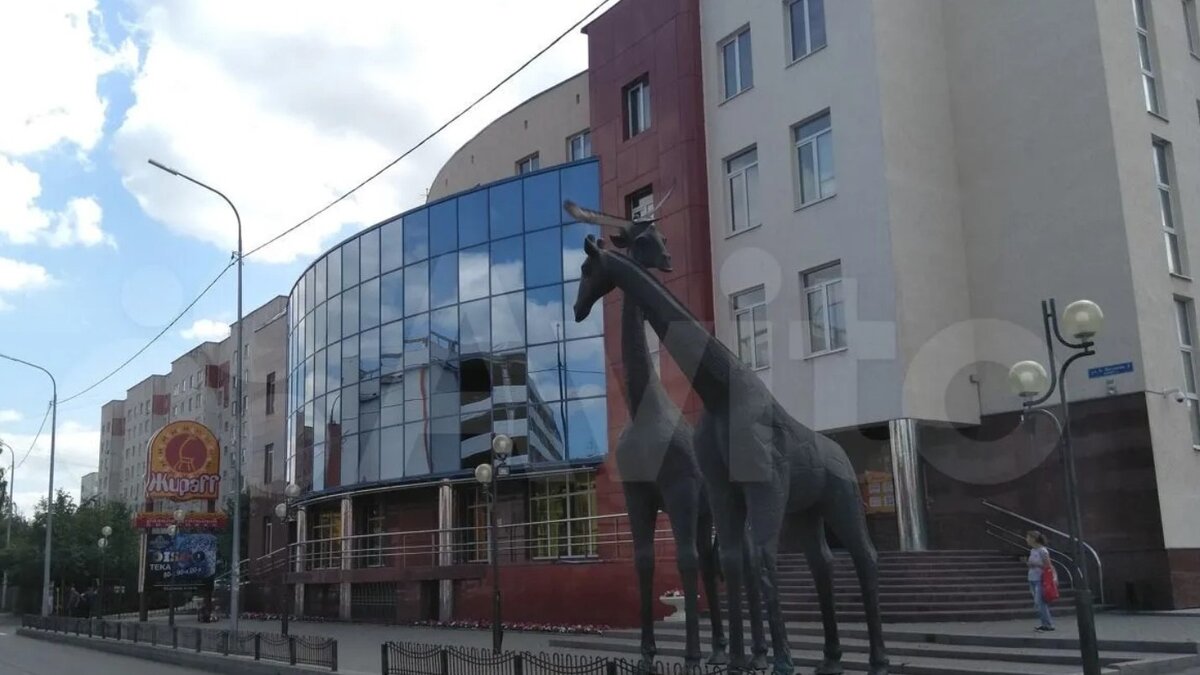     Тюменский развлекательный центр «Жираф» после безуспешных попыток продать выставили под аренду.