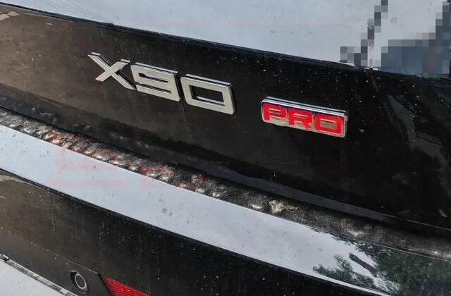 На фото из соцсети: Кроссовер Jetour X90 Pro