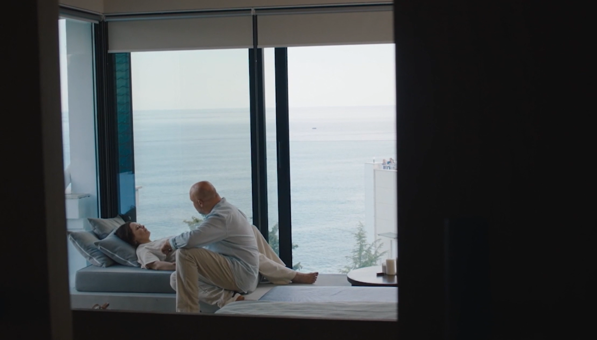 Скриншот кадра из сериала "Инсомния" (2021), режиссер Ольга Френкель, сценаристы Ольга Френкель, Кирилл Парадис, Мария Тиллес