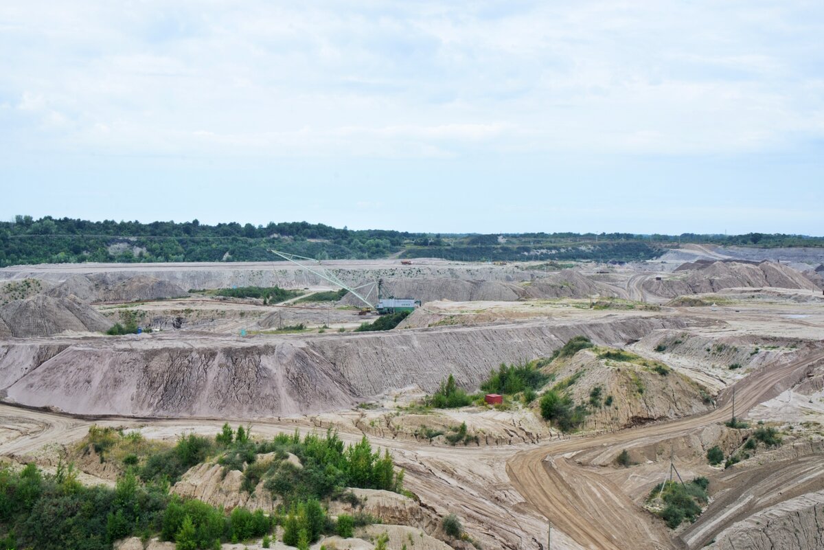 Действующий янтарный карьер, где добывают солнечный камень