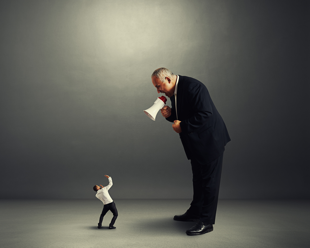 Small man. Низкий рост. Мелкий орёт на больших. Small man. Small man.