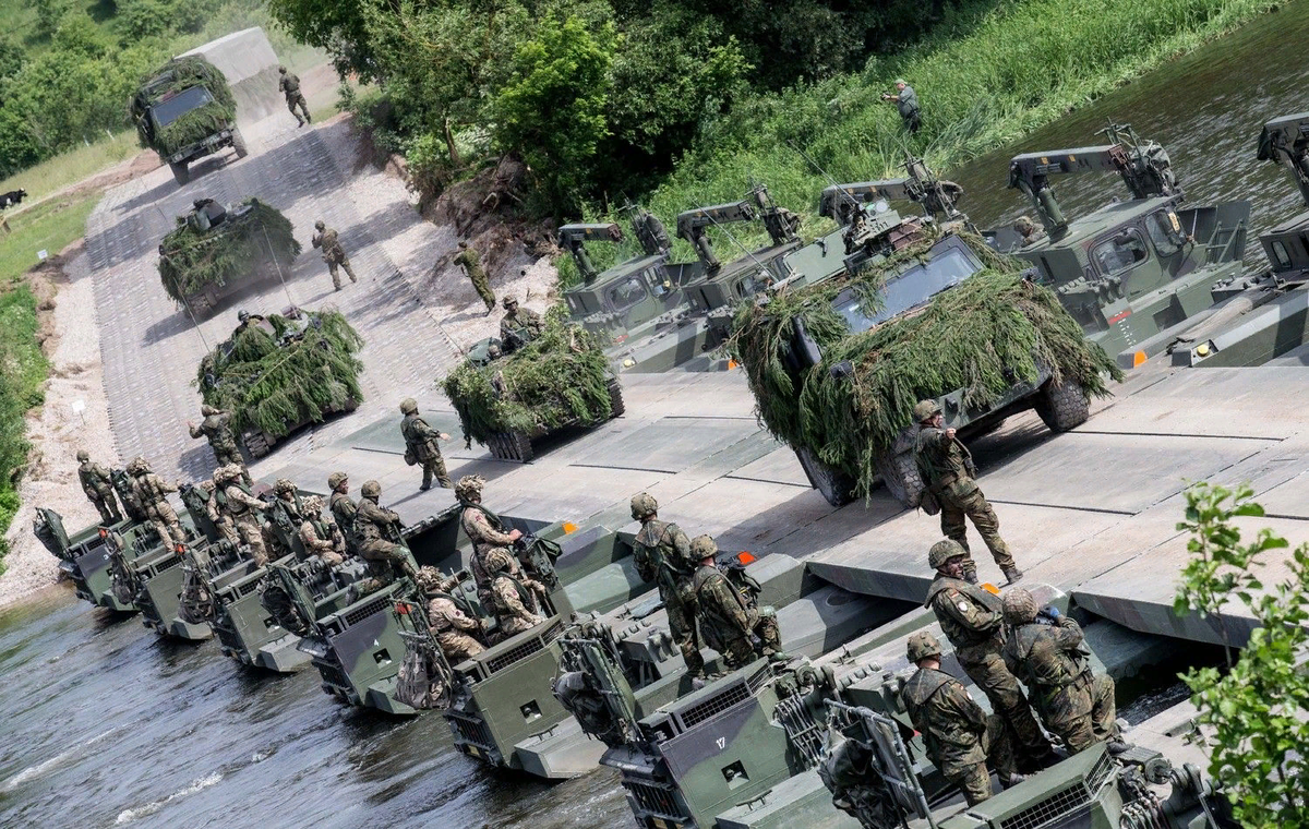 Военные учения. Литва мобилизация против белоруссии. Литва вторжение. Высадка морской пехоты сша. Литва вторжение.