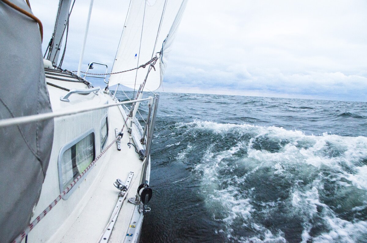 Погода на Балтике часто не радует. Зато ветер есть почти всегда, а для яхты это плюс