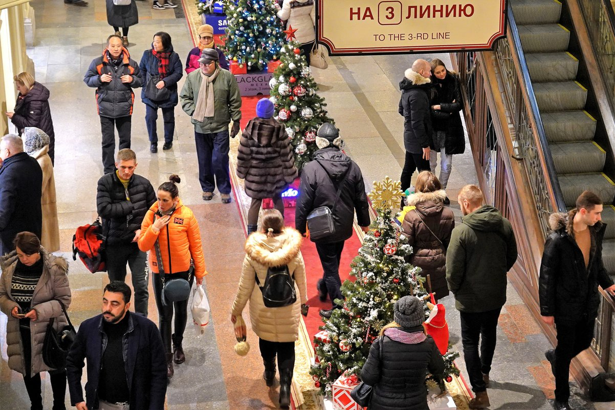 Депутаты решили внести поправки в Трудовой кодекс и сделать 31 декабря каждого года нерабочим днём, если эта дата выпадает на будни. Законопроект на эту тему поступил в Думу.