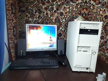 Компьютеры уже давненько были дома у каждого, а хороший интернет нет.