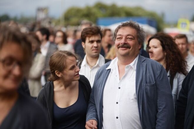 Екатерина Кевхишвили 1997 года рождения стала женой Дмитрия Быкова в 2019