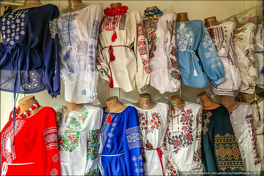 Украинские селяне обалдели бы, если бы узнали, почём продаются вышиванки в киевском аэропорту (ненормальные цены)