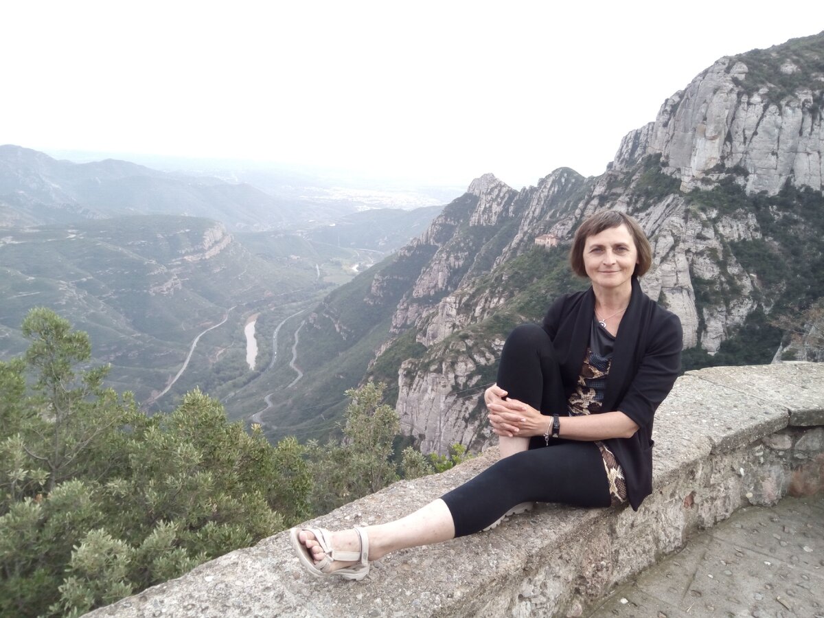 А еще я люблю путешествовать и виды с высоты. На горе Монсеррат в Испании