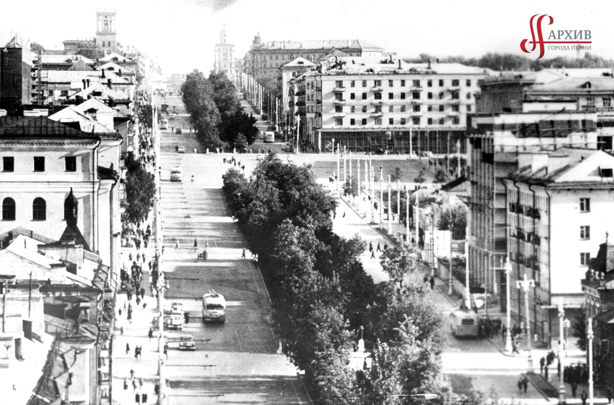 Комсомольский проспект. Вид с картинной галереи. 1963-64гг. Источник: pastvu.com