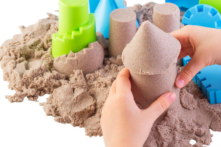 Умные игрушки: как сделать кинетический песок своими руками