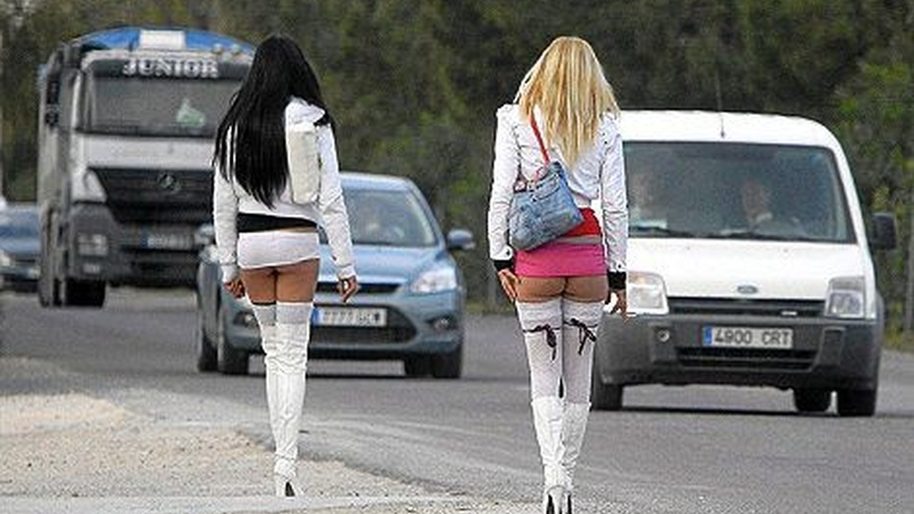 Некоторые девочки очень красивые.