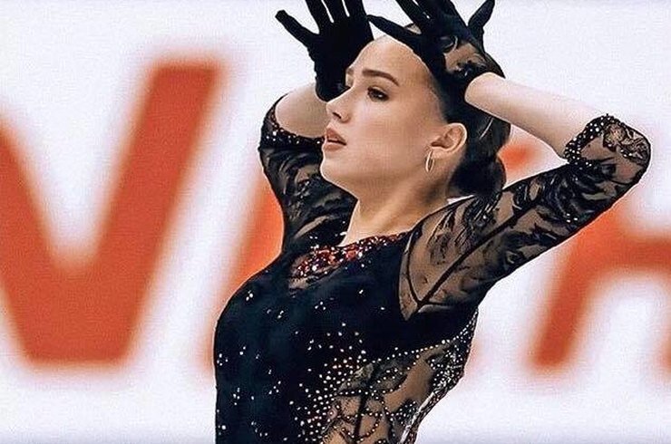 Фото: https://images11.cosmopolitan.ru/