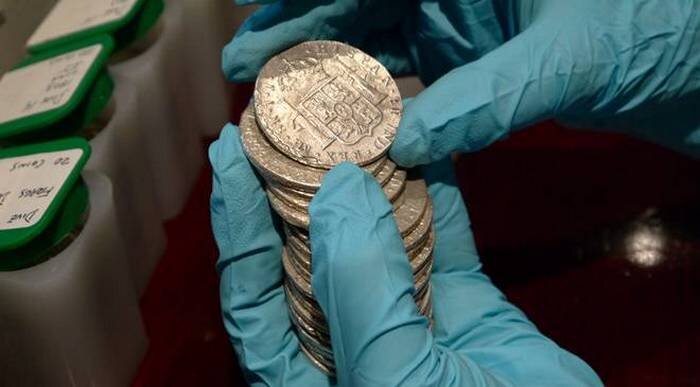 Монеты с затонувшего "Нуэстра Сеньора де лас Мерседес. 