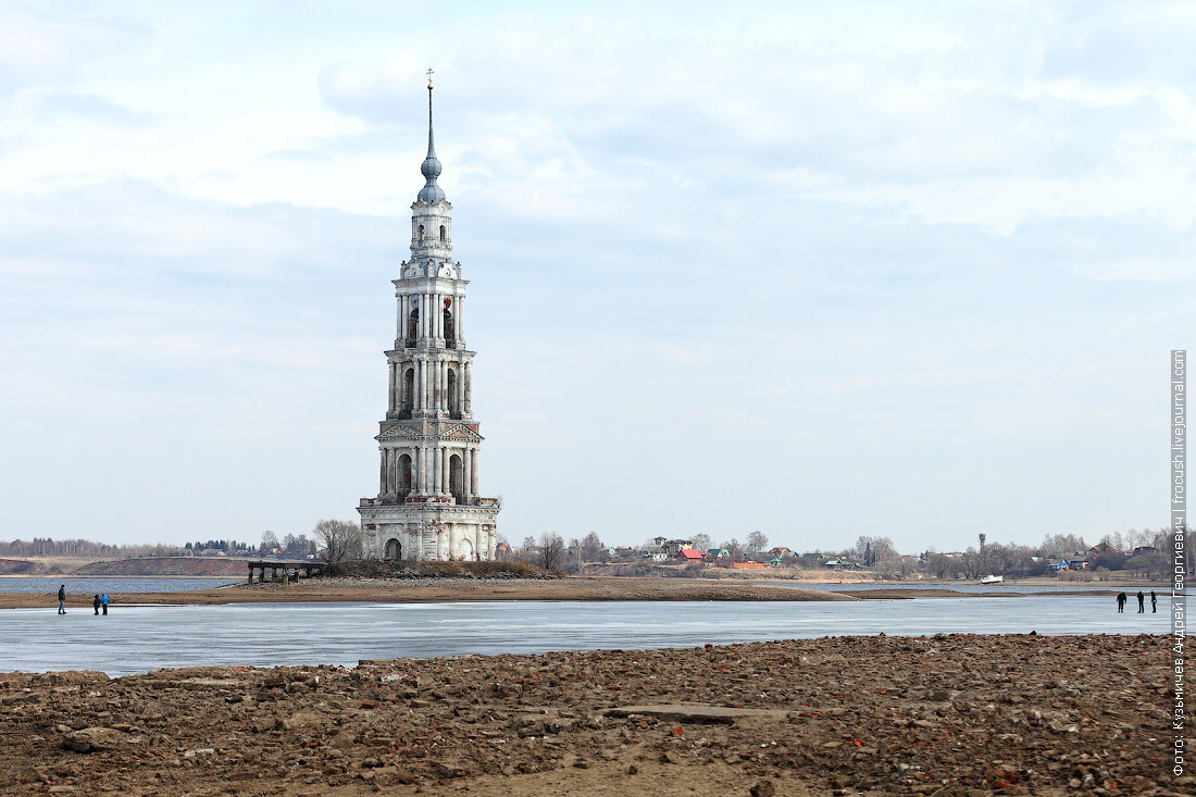 Калязин под водой фото Как обнажилось волжское дно Реки, теплоходы, путешествия Дзен