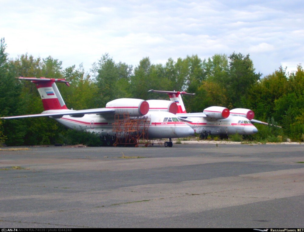Антонов Ан-74, RA-74050 (фото из свободных источников)