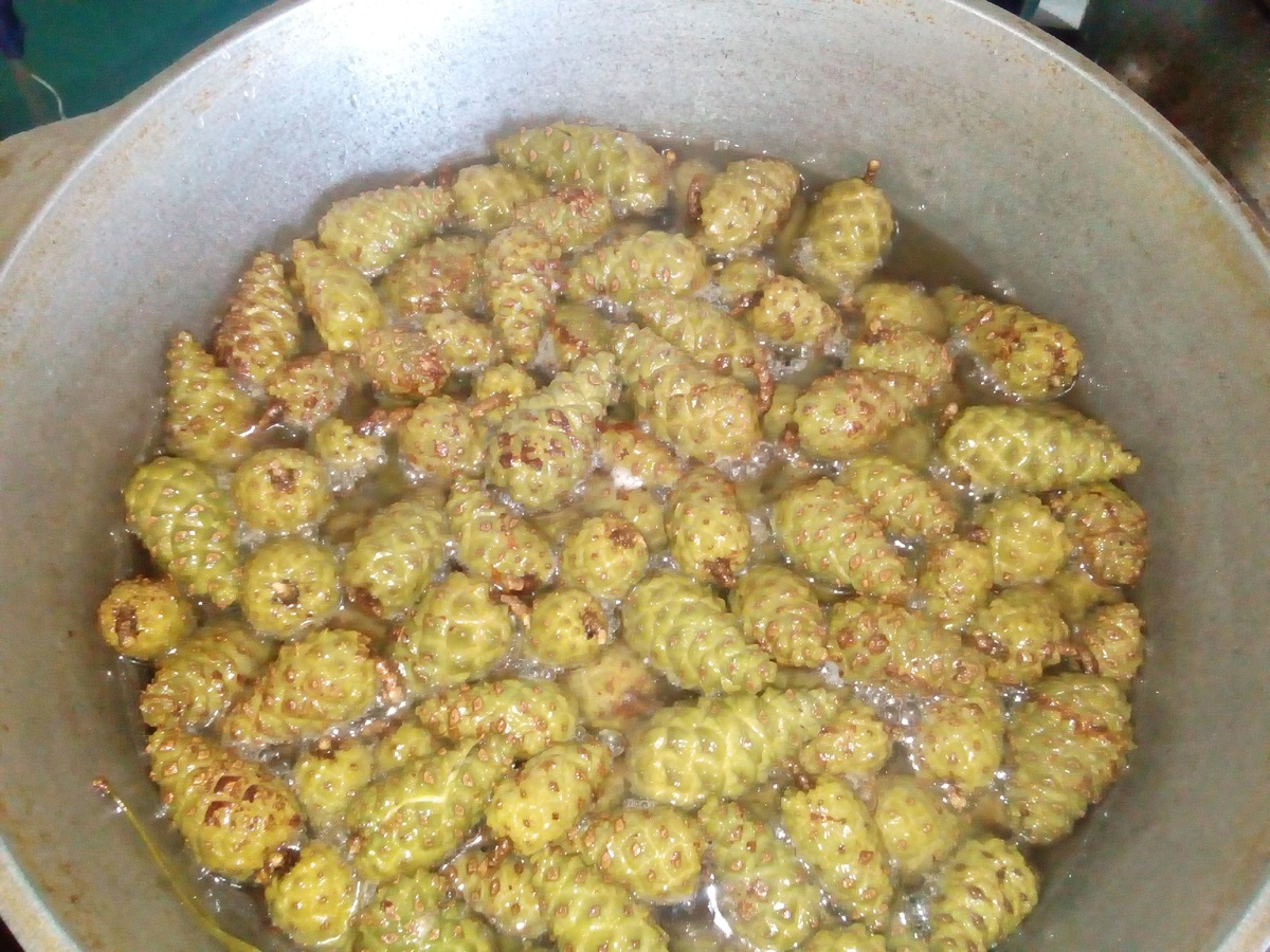 Взбледнули немножко и стали менять цвет на более темный.