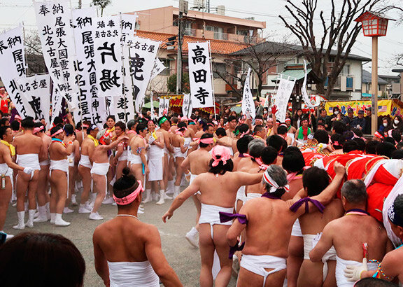 Праздник голых мужчин в японском городе Ёнэдзава