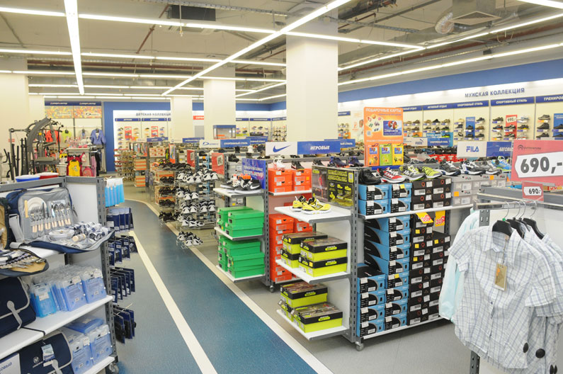 Спортмастер тольятти адреса. Спортмастер товары. Спортмастер Ульяновск. Спортмастер Выкса. Спортмастер магазины Тольятти.