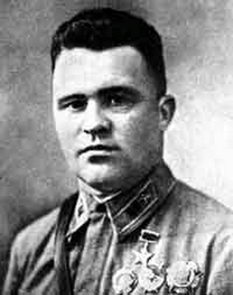 Командир 12 истребительного авиационного полка Павел Коробков