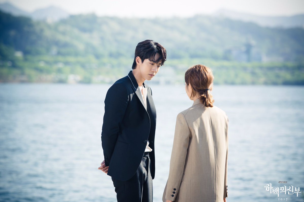 Кадр из дорамы "Невеста речного Бога"